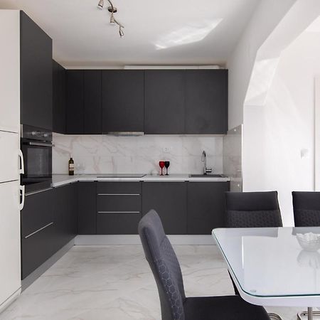 City Apartment Domagoj Omis Exterior photo