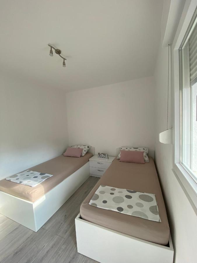 City Apartment Domagoj Omis Exterior photo